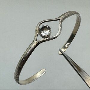 Deb Guyot 925 Sterling Silver Quartz Stone Open Cuff Bracelet Minimalistic